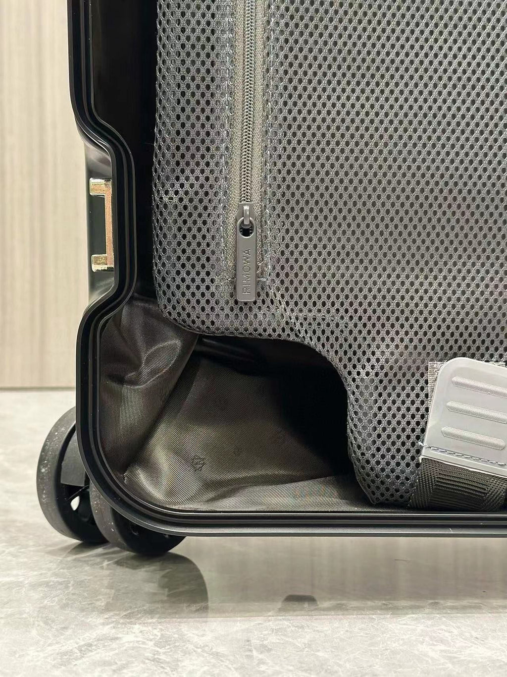 RIMOWA - ORIGINAL
Cabin