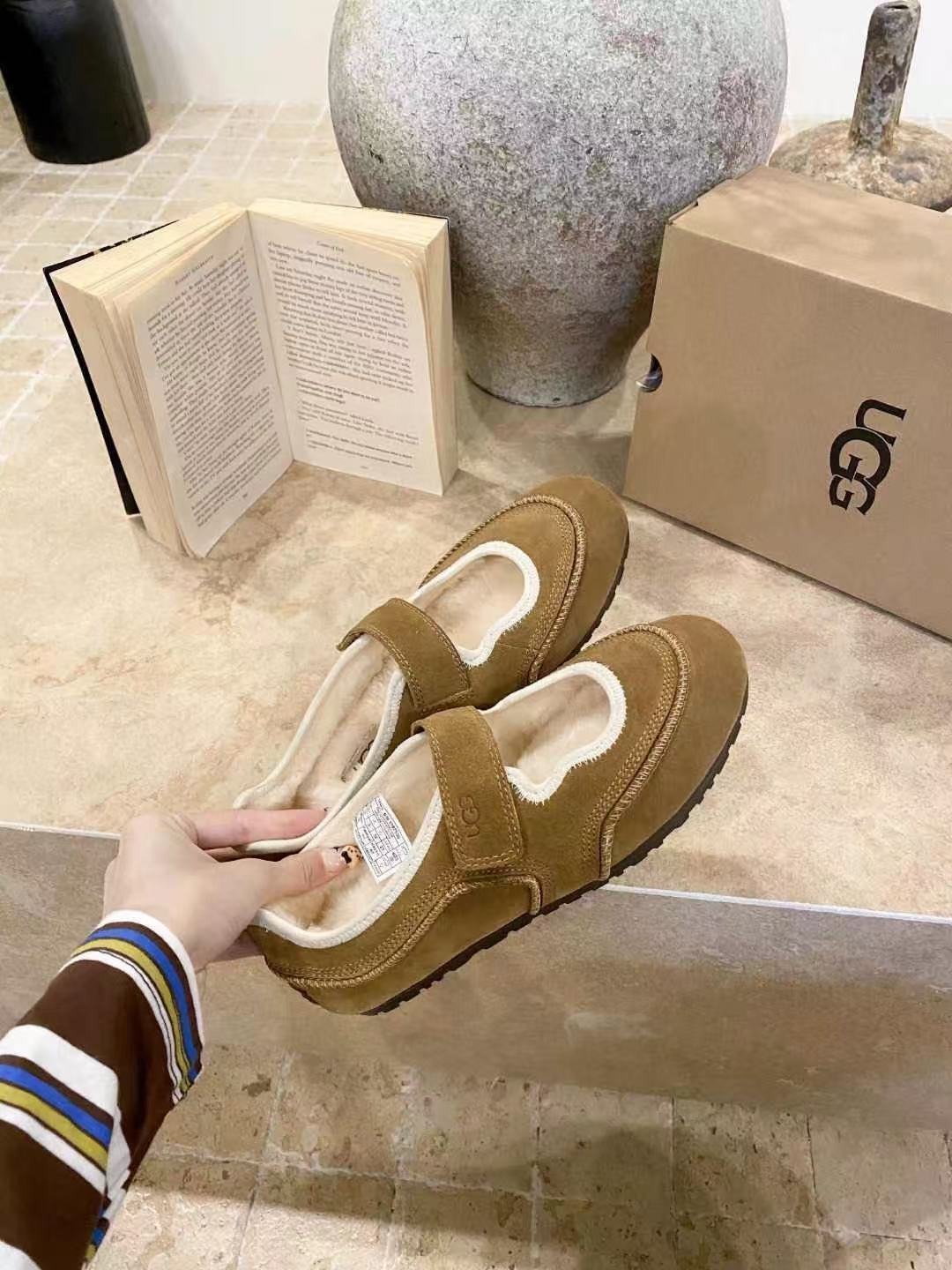 MIU MIU - Quill Mary Jane trainers