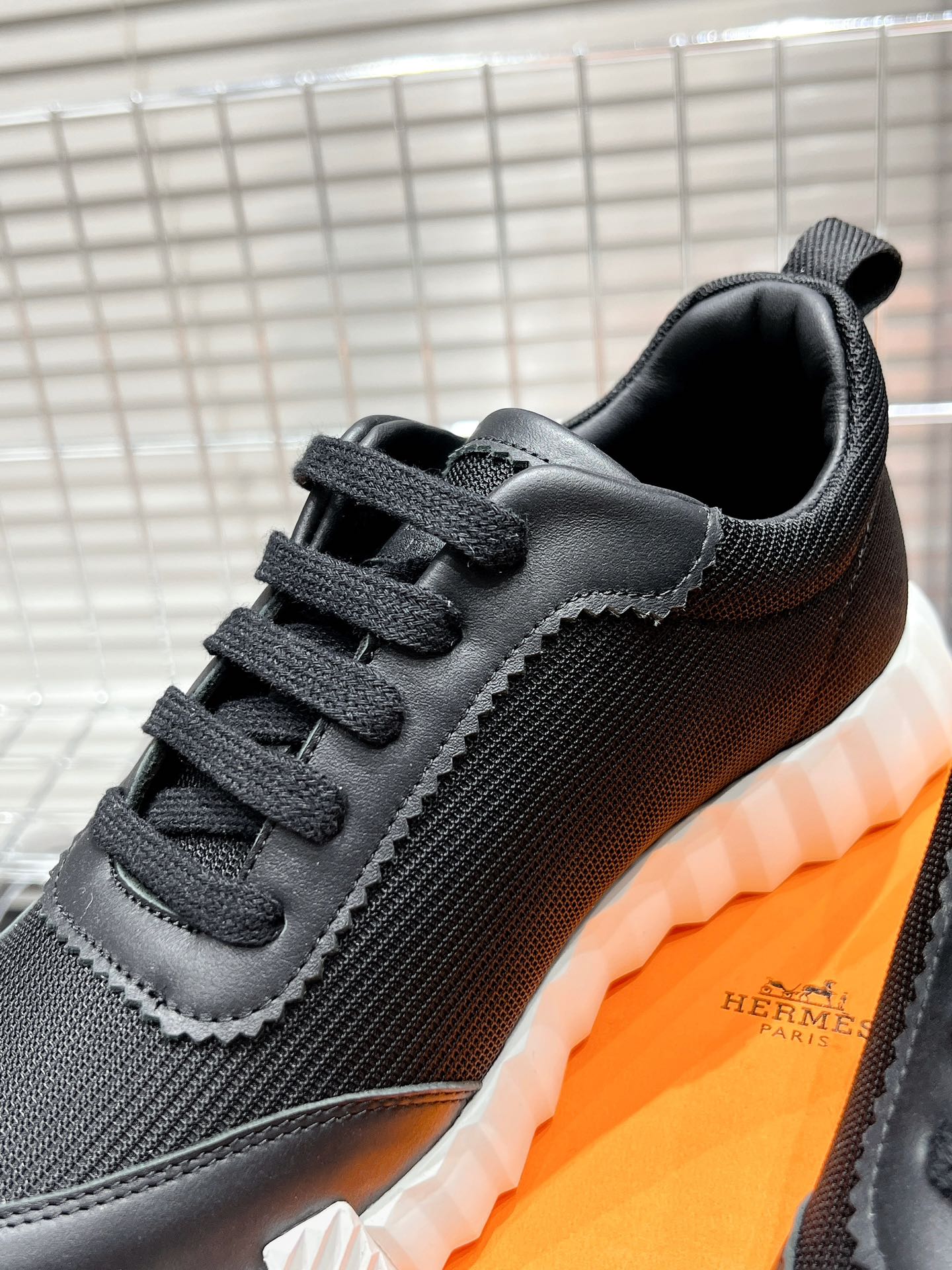 HERMES - Bouncing sneakers