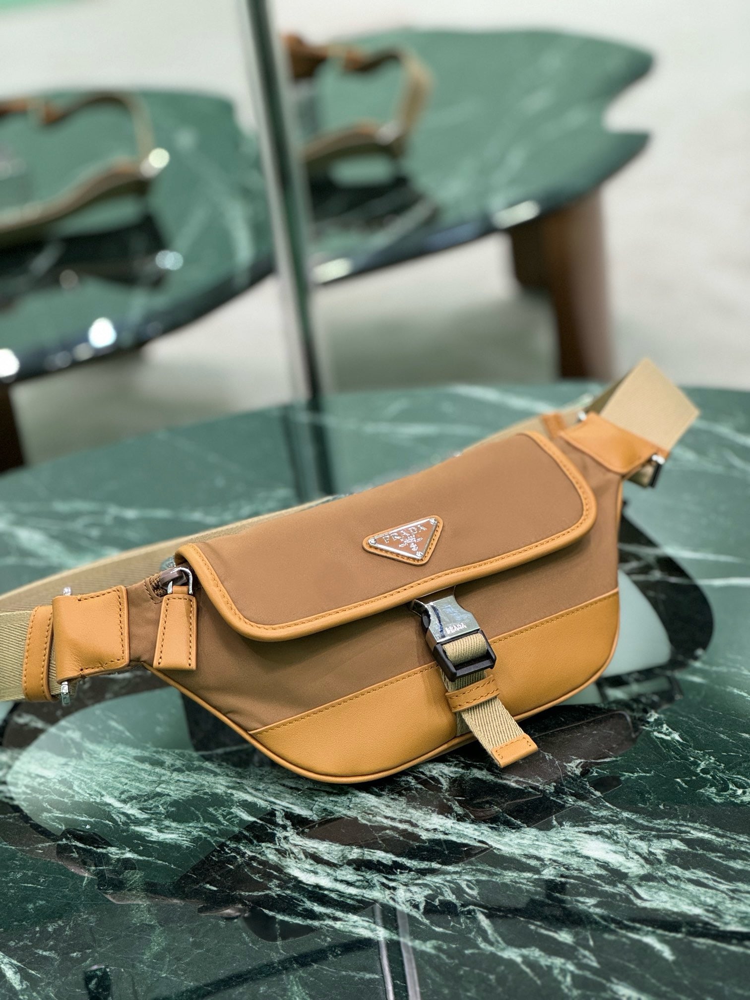 PRADA - Belt bag