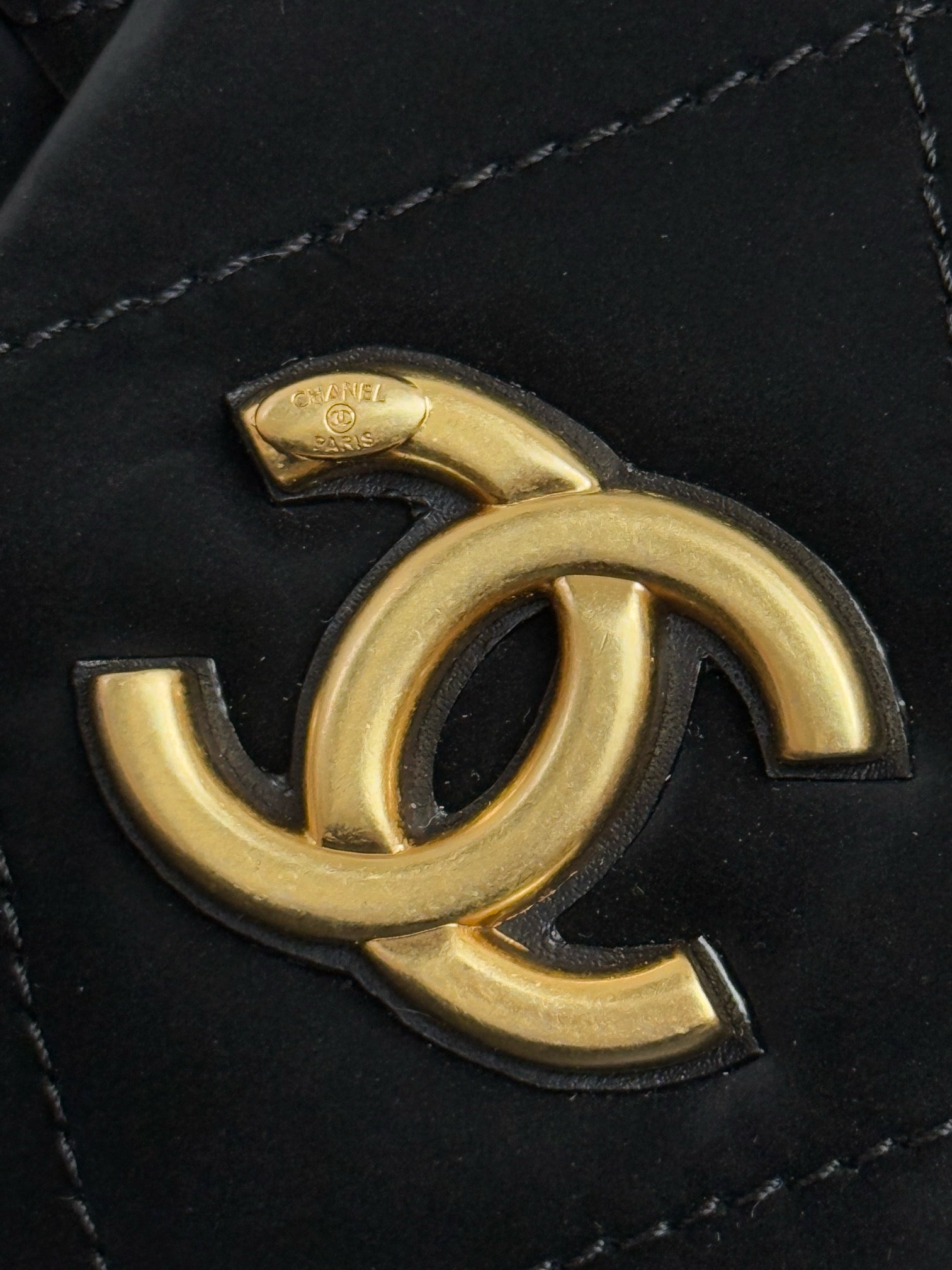 CHANEL - Bow bag