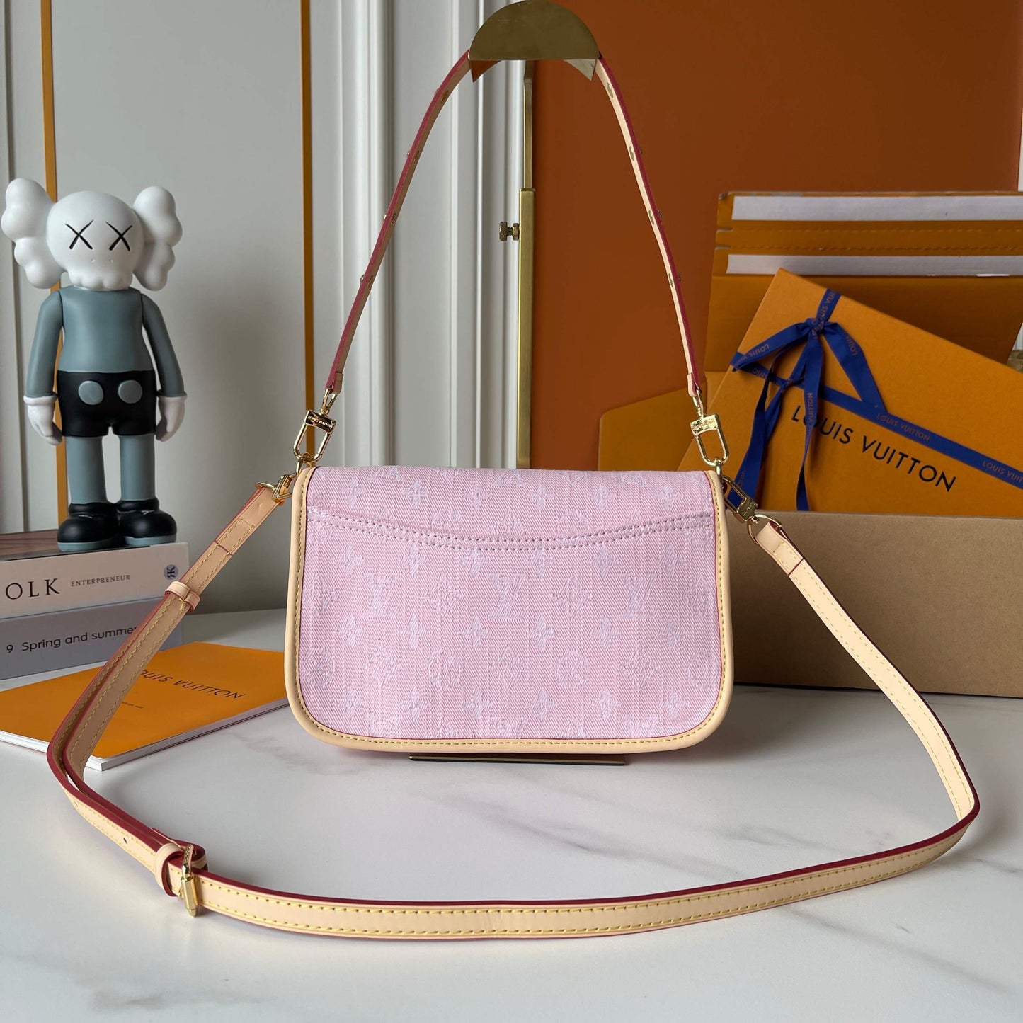 LOUIS VUITTON- Diane