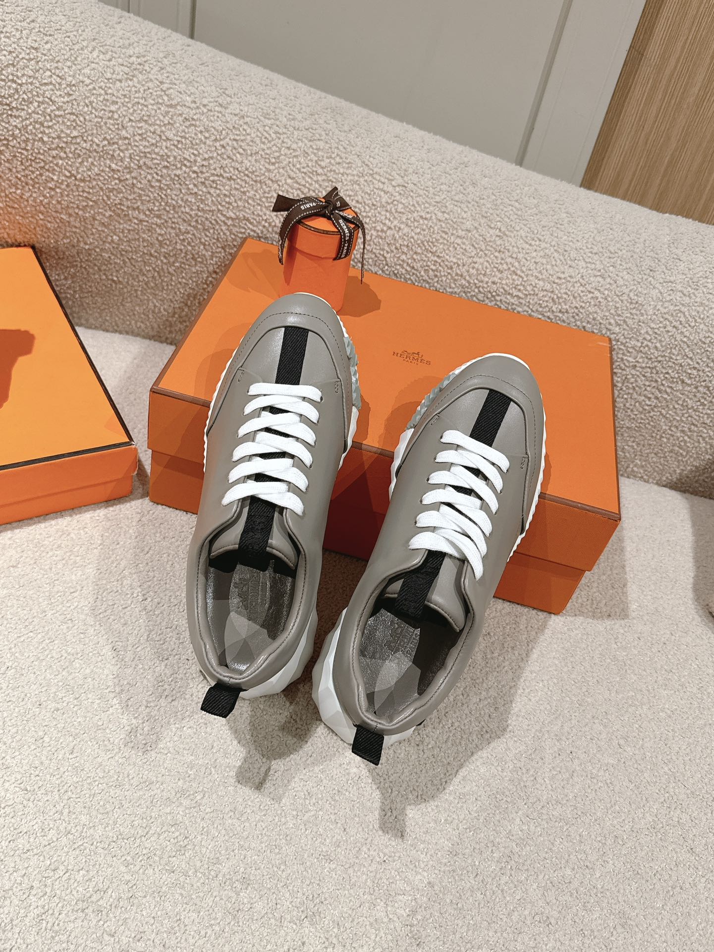 HERMES- Bouncing sneakers