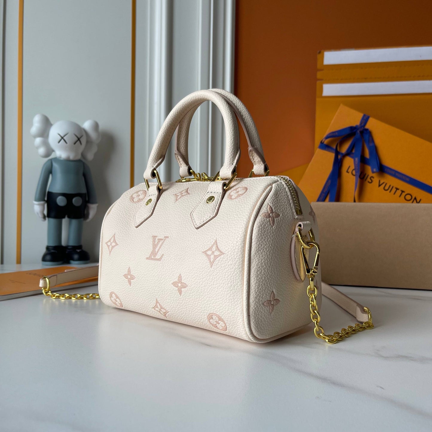 LOUIS VUITTON- Speedy Bandouliere
