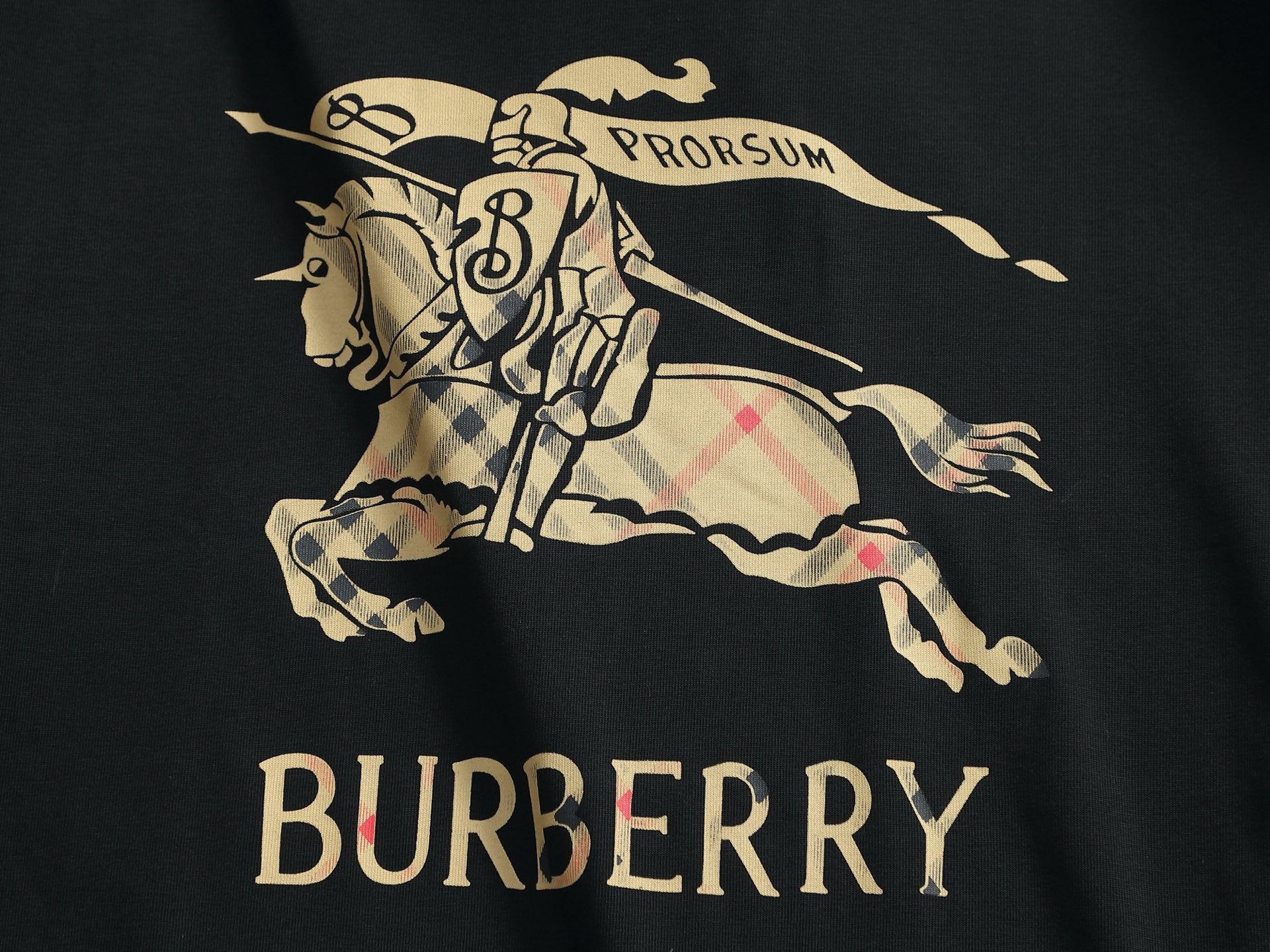 BURBERRY - T-shirt