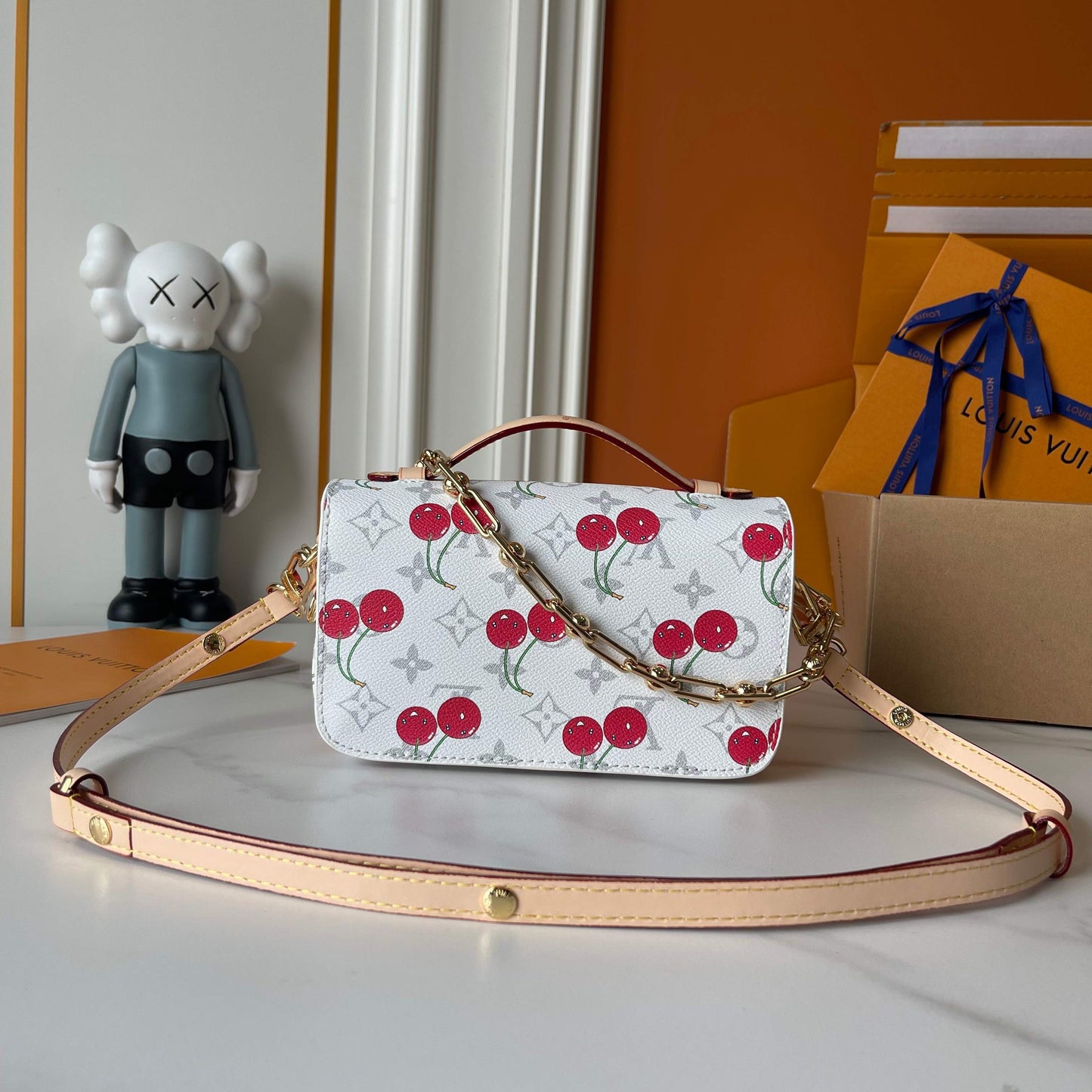 LOUIS VUITTON- LV x TM Pochette Métis East West