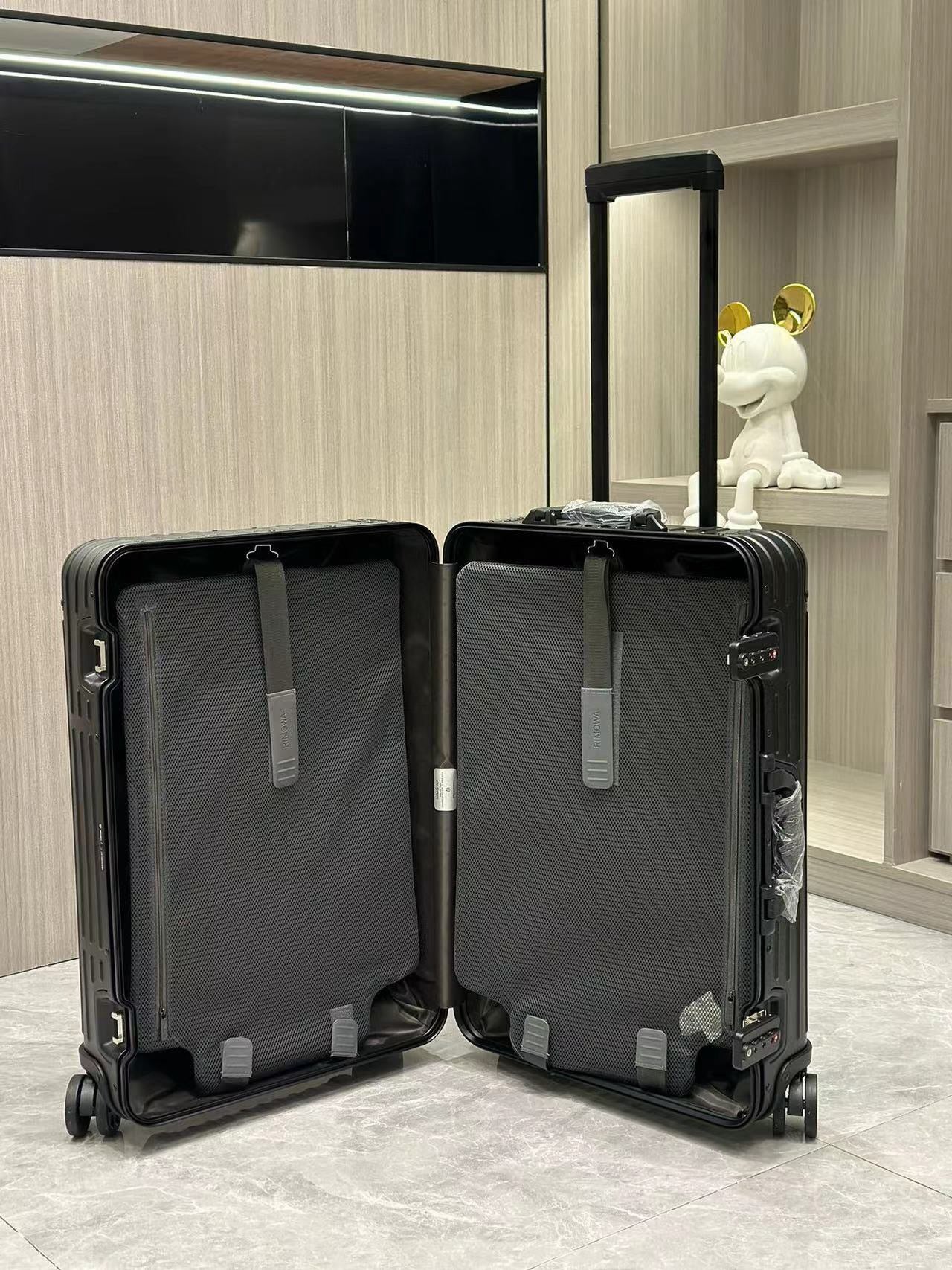 RIMOWA - ORIGINAL
Cabin