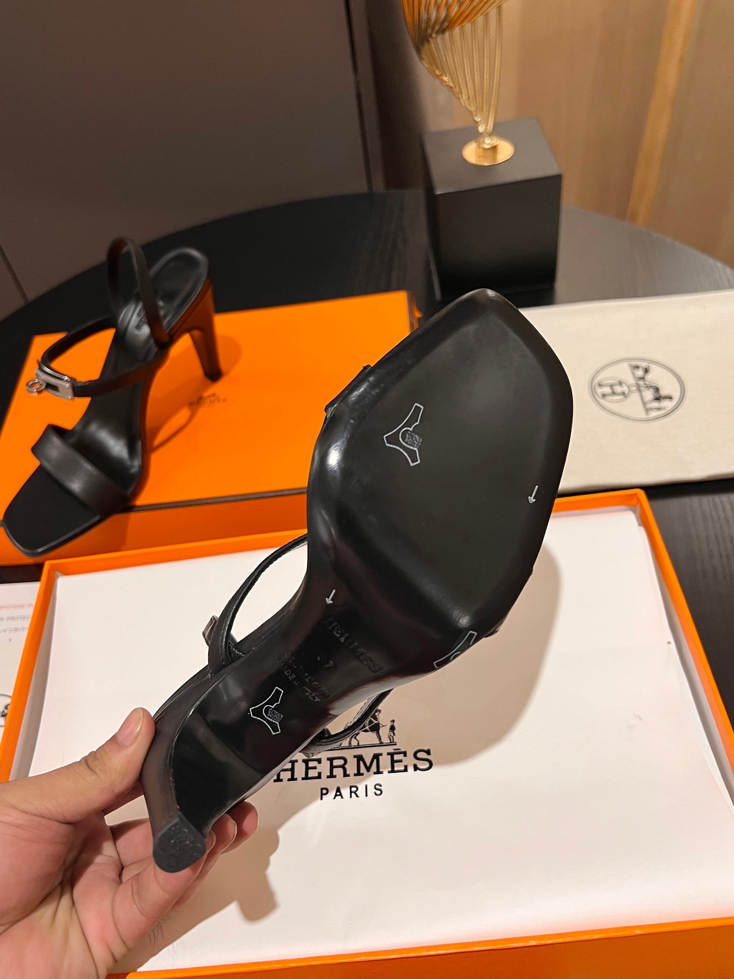 HERMES - Glamour 95 sandal Kelly buckle Heels Classic Black