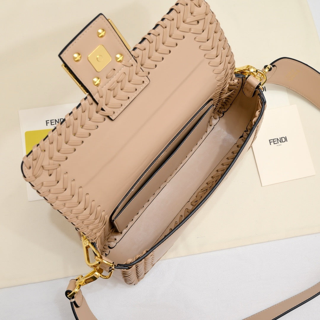 FENDI - 22 Boslo caslico mediano