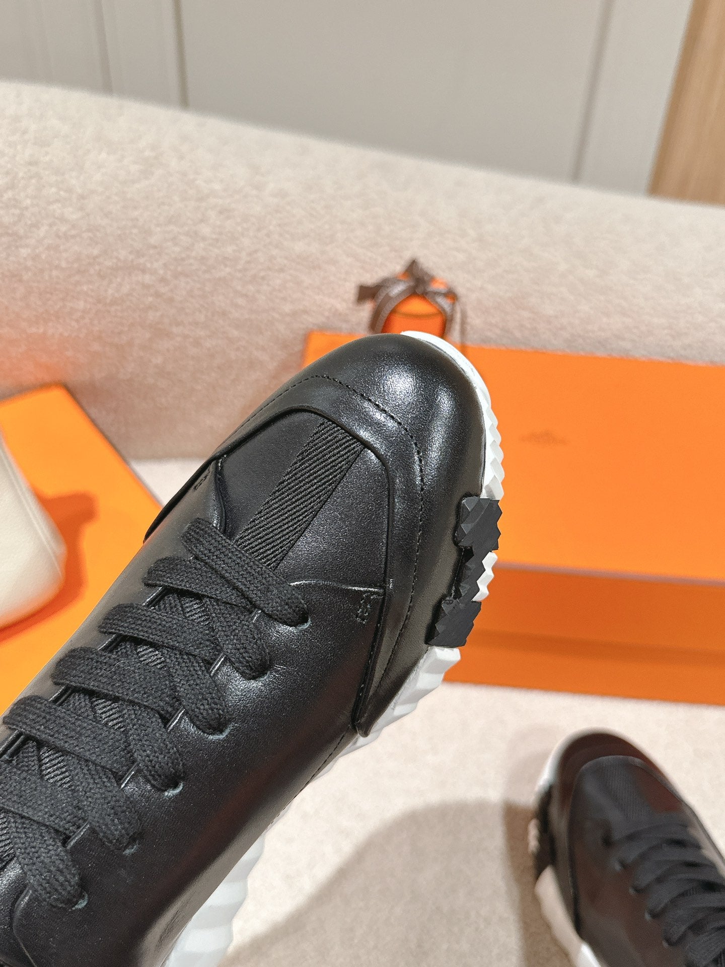 HERMES - Bouncing sneakers