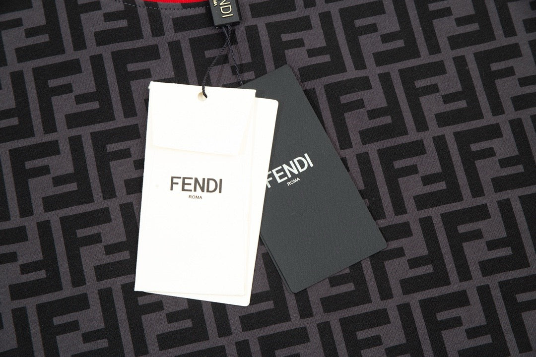 FENDI - T-shirt