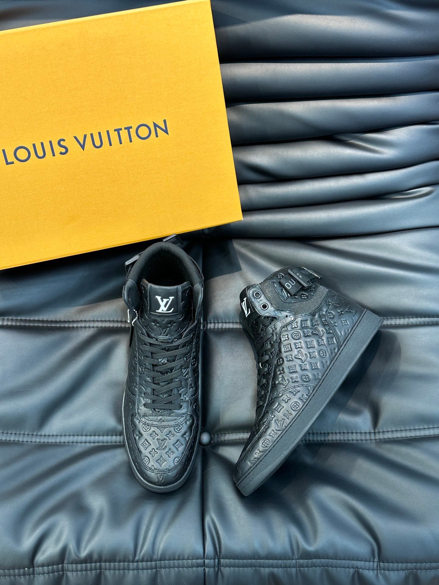 LOUIS VUITTON - Rivoli ankle