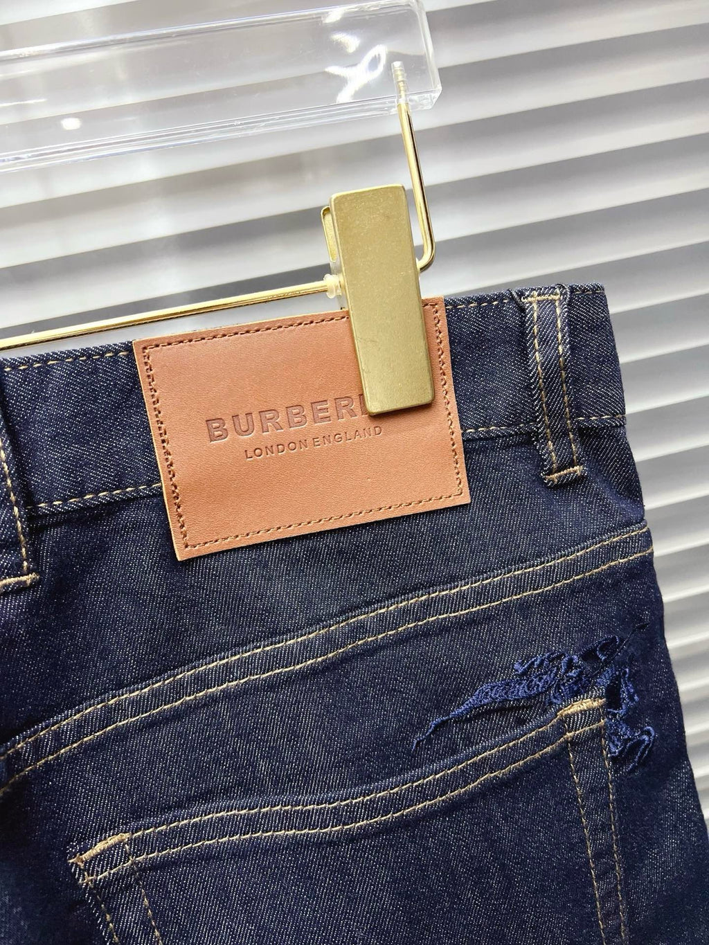 BURBERRY - Jeans