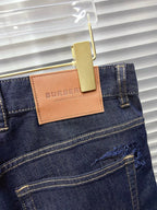 BURBERRY - Jeans