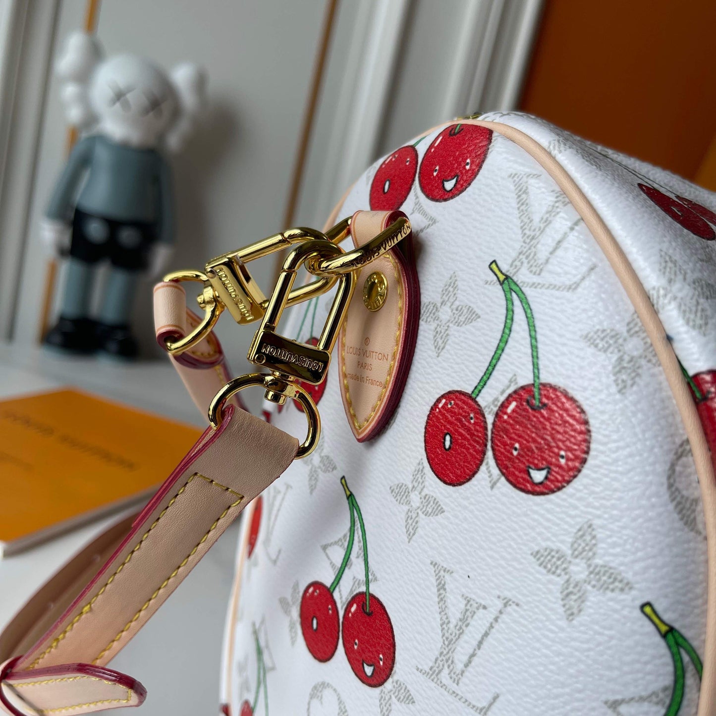 LOUIS VUITTON- Nano speedy