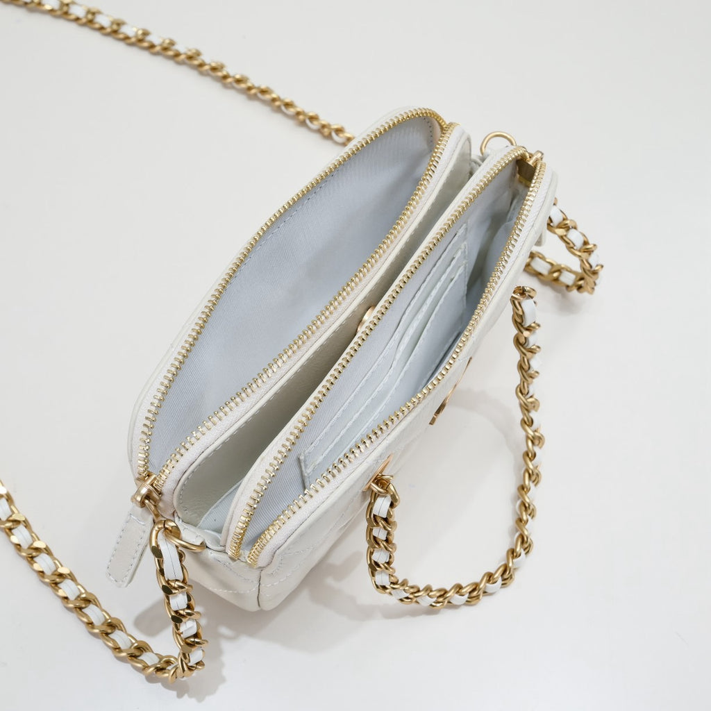 CHANEL -  Caviar Quilted Clutch With Chain White
