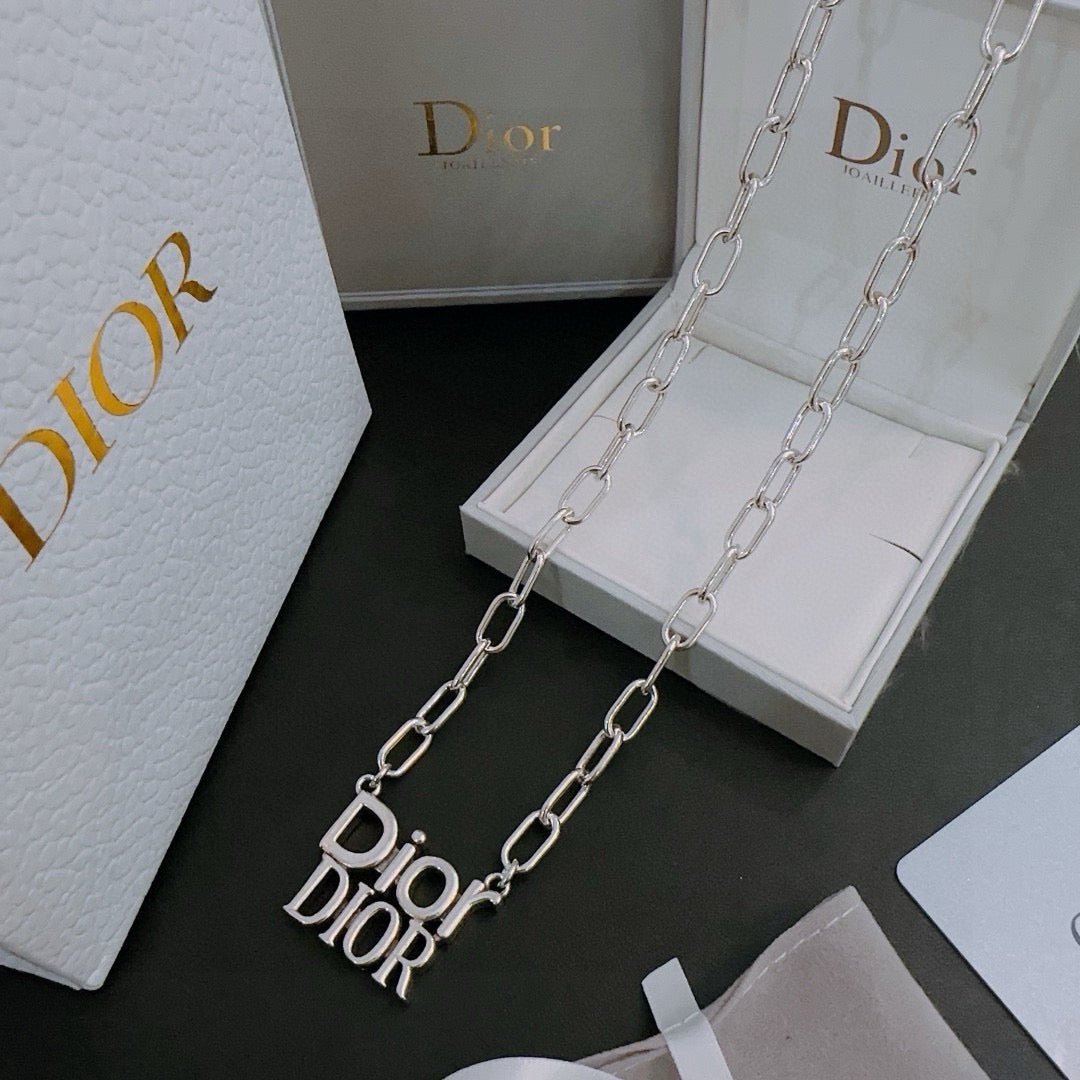 DIOR - Oblique Pendant Necklace
