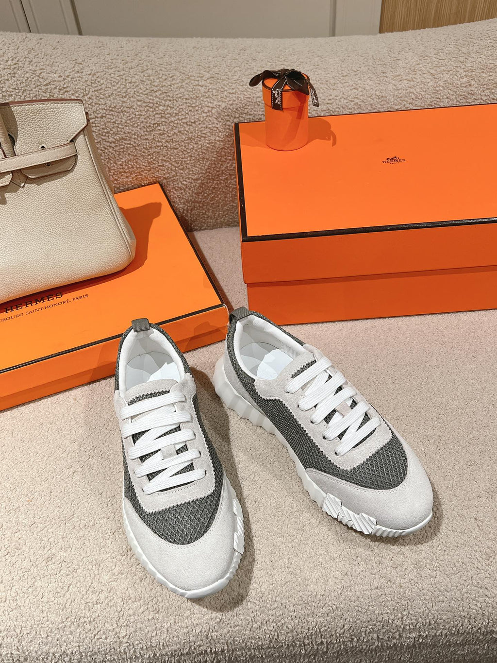 HERMES- Bouncing sneakers