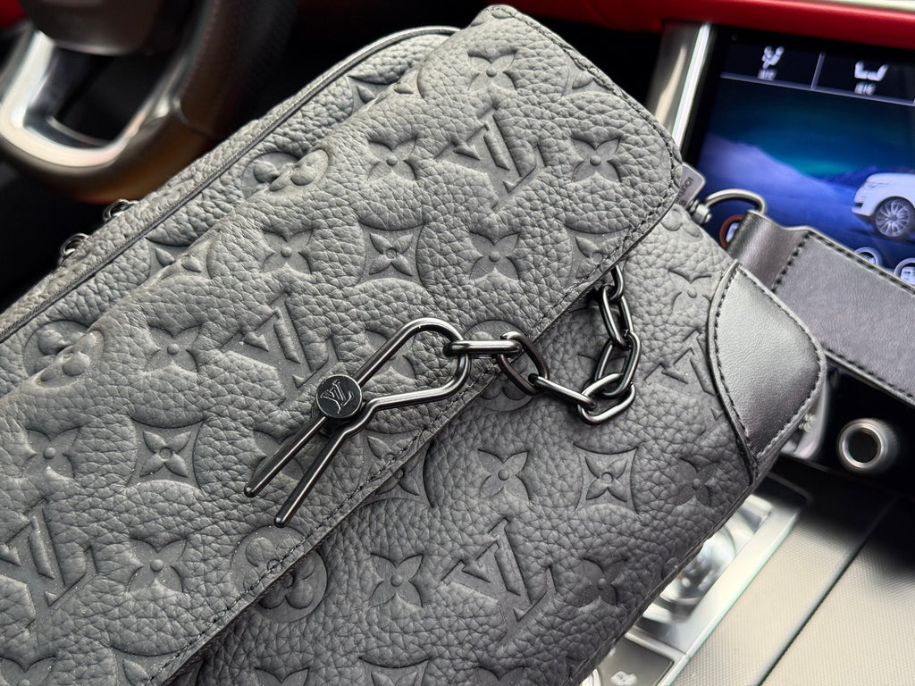 LOUIS VUITTON- Men’s Steamer bag