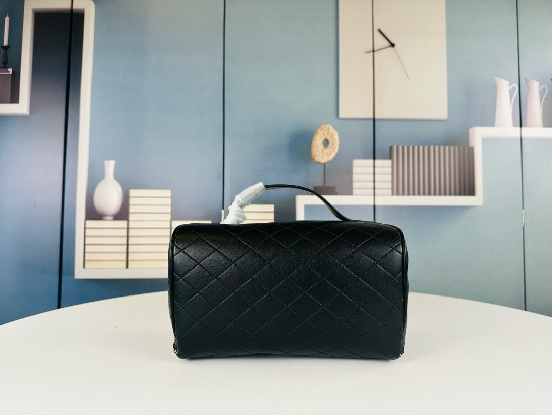 SAINT LAURENT - Leather vanity case