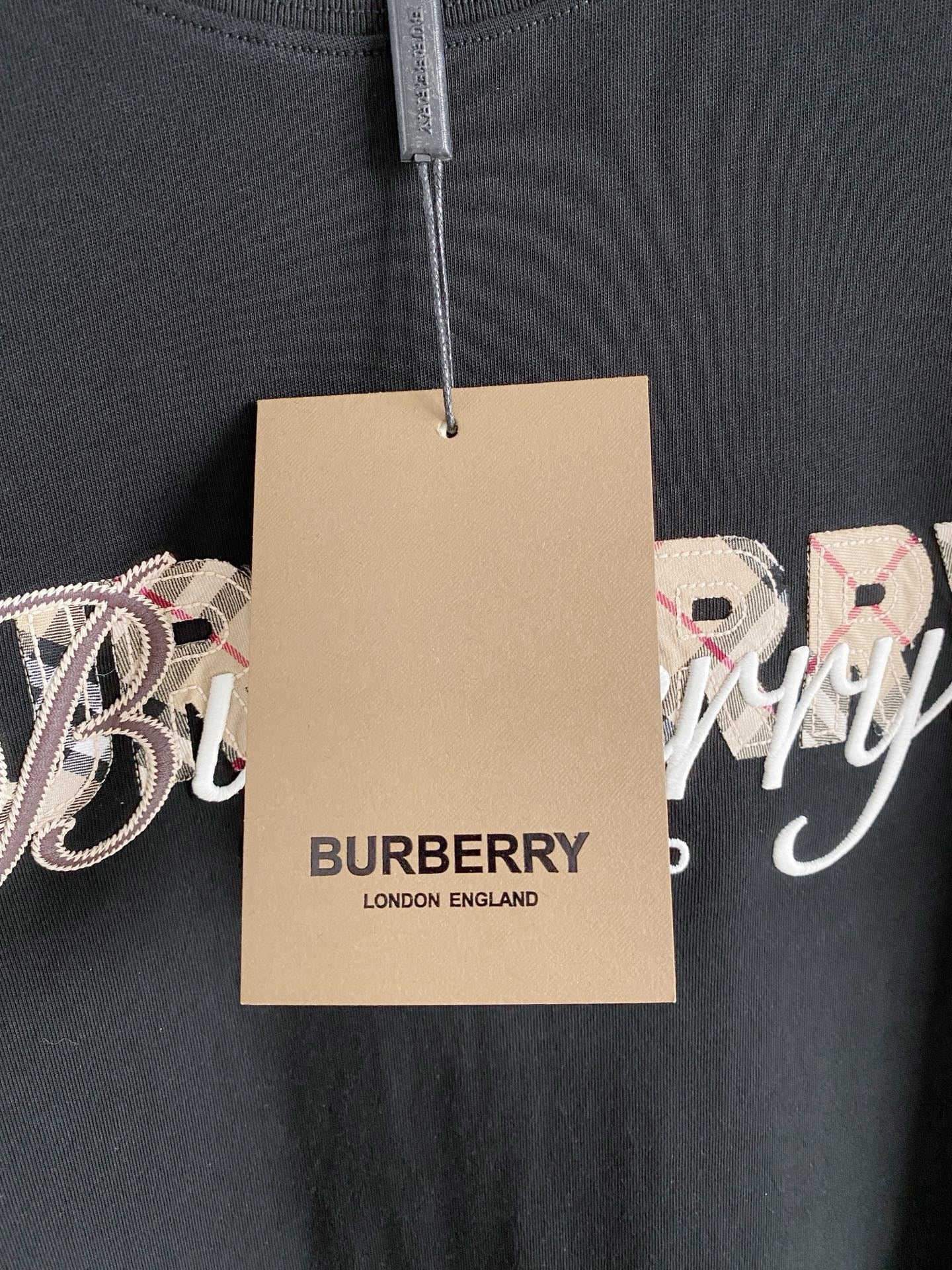 BURBERRY - T-shirt
