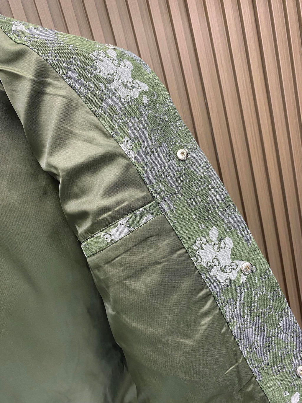 GUCCI  - Retro camouflage monogram print jacket