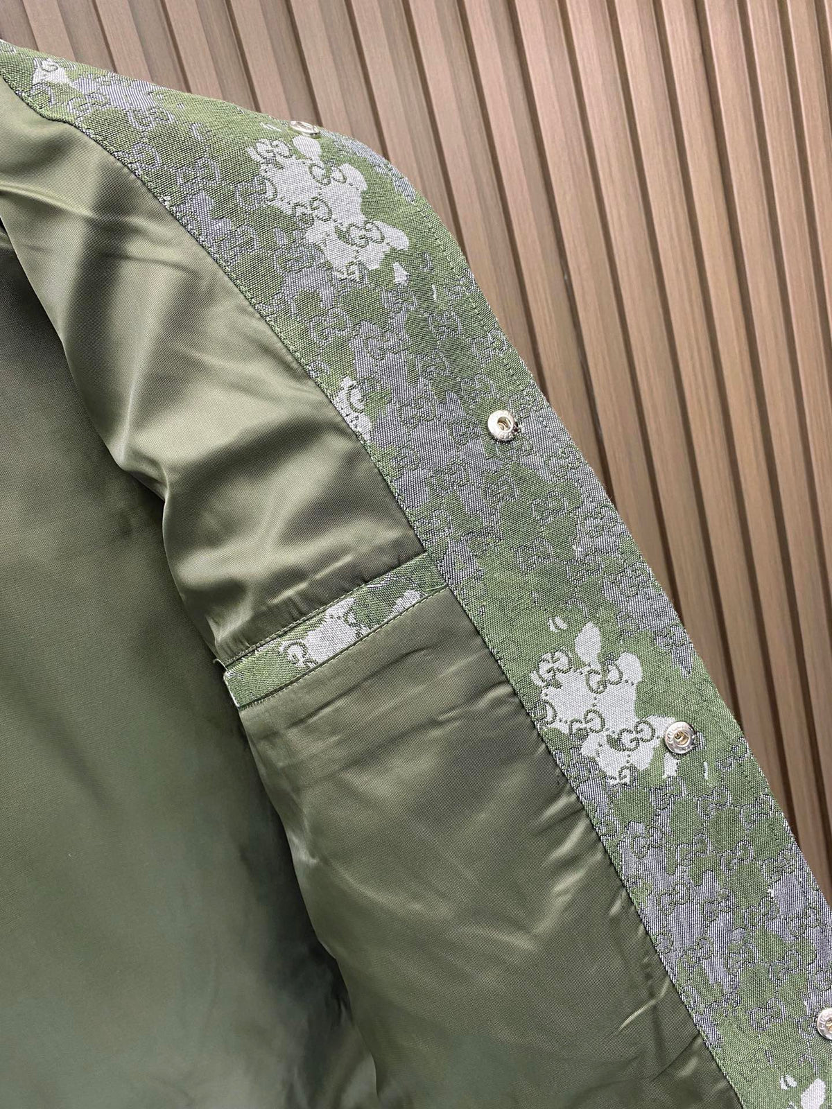 GUCCI  - Retro camouflage monogram print jacket