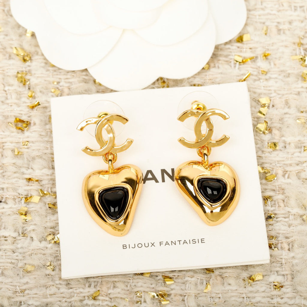 CHANEL - earrings
