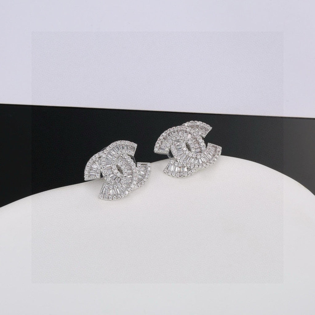 CHANEL - earrings