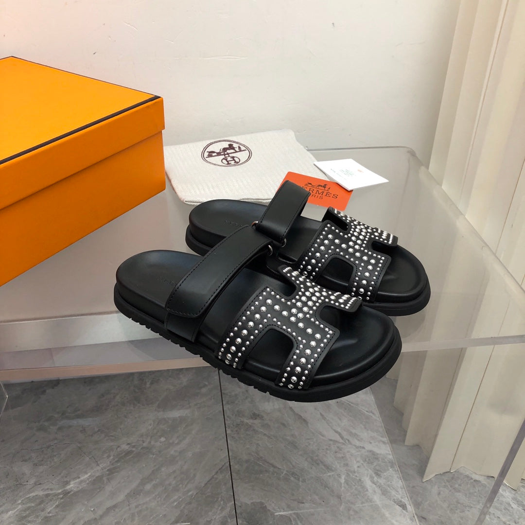HERMES- Chypre Leather Palm With Stud