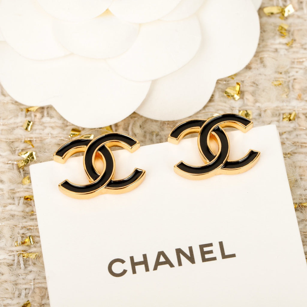 CHANEL - earrings