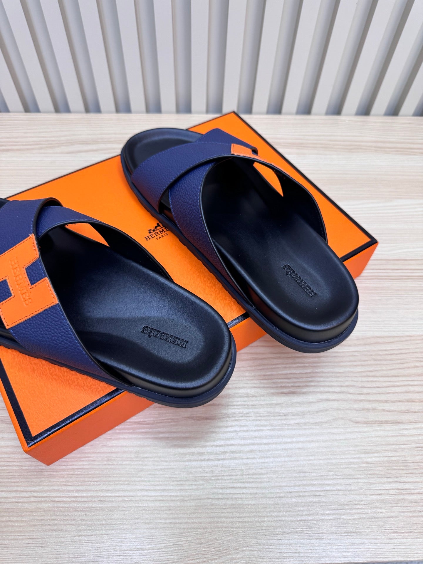 HERMES- Men’s slippers