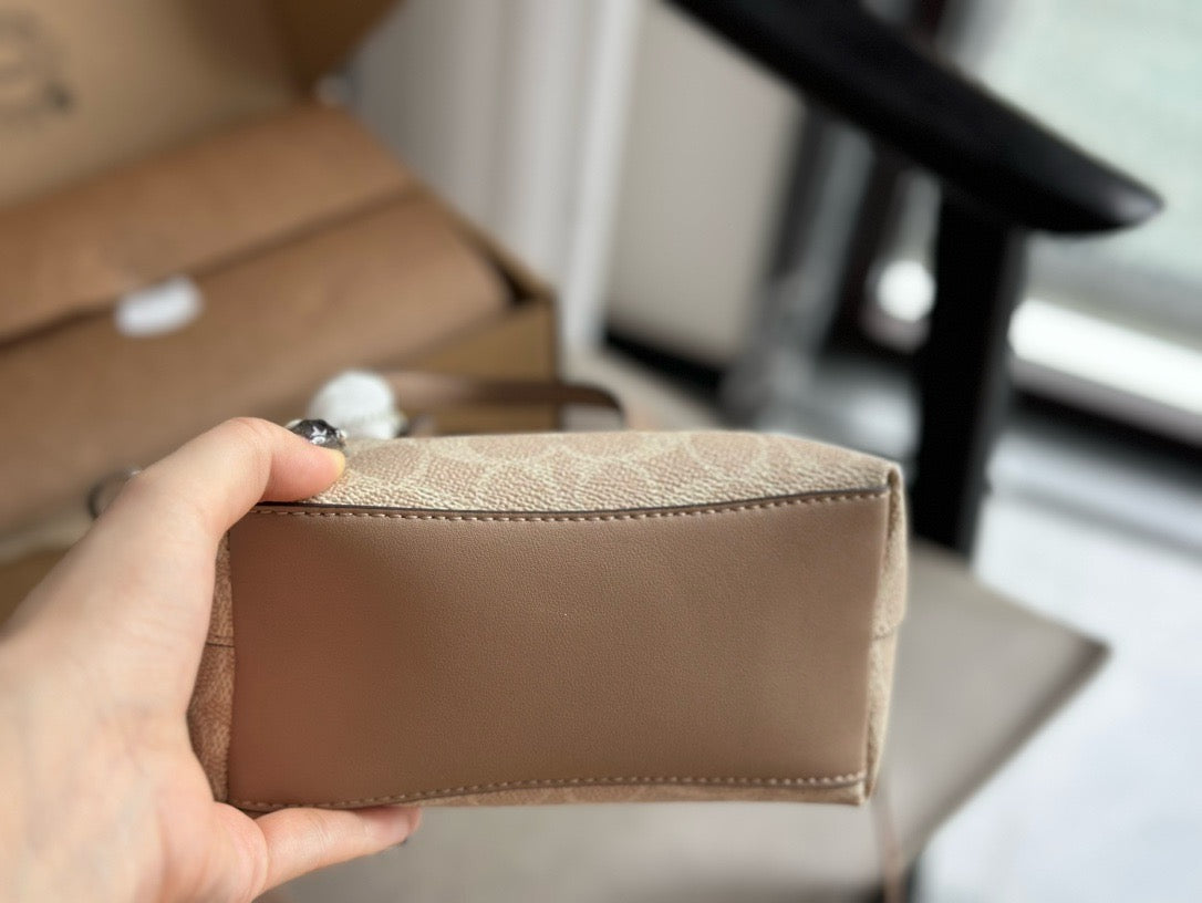 COACH - city mini