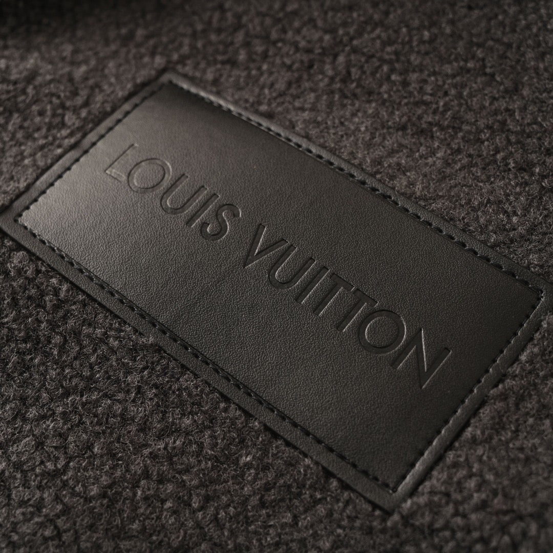 LOUIS VUITTON - Leather Patch Fleece