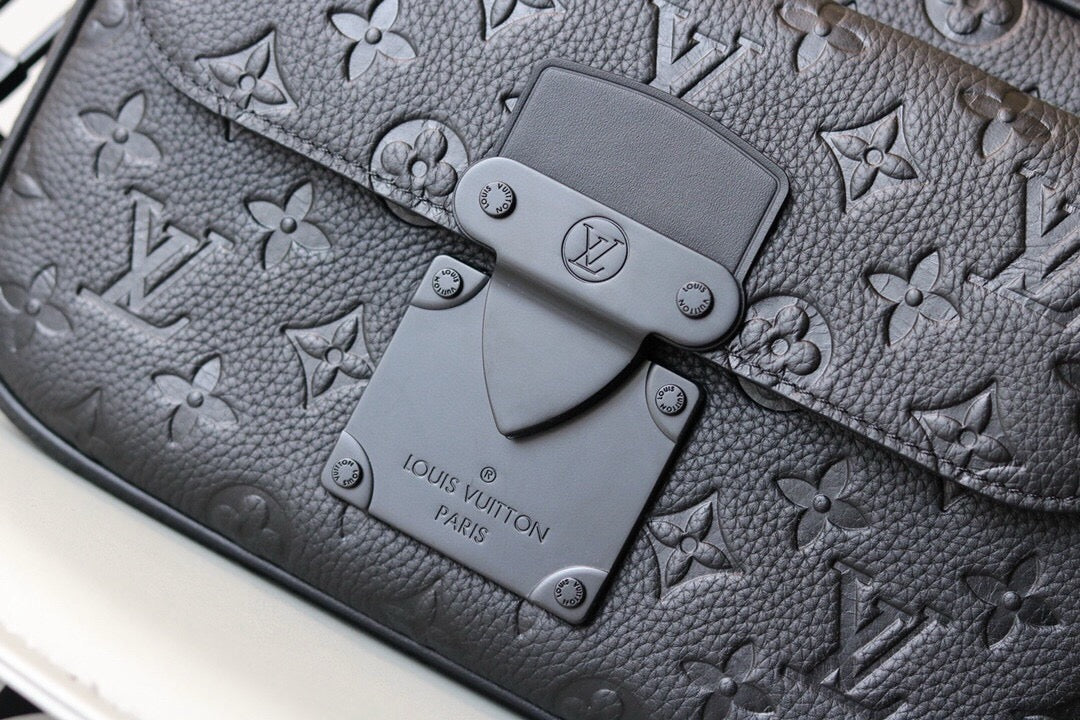 LOUIS VUITTON- Men’s Macassar bag