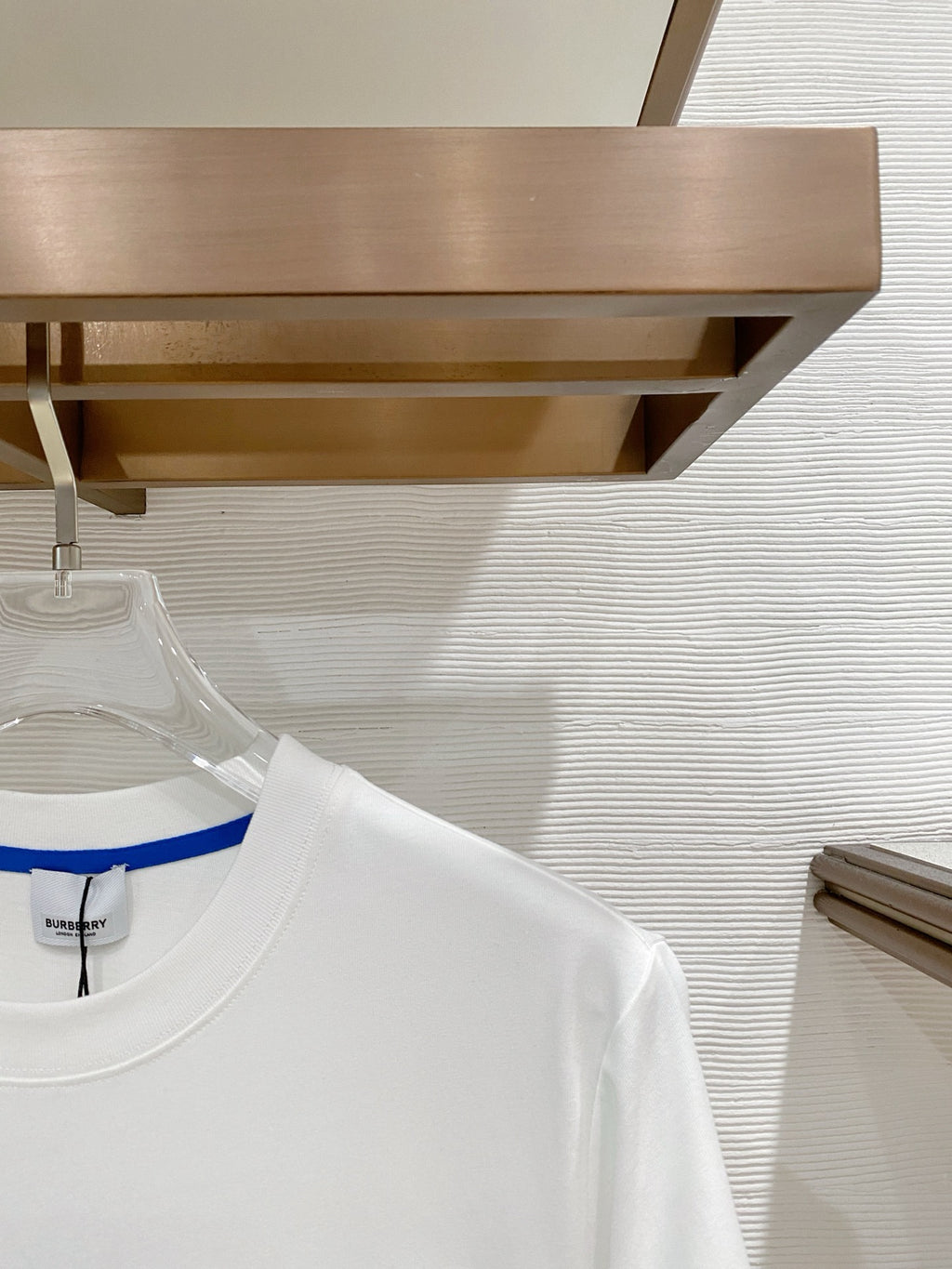 BURBERRY - T-shirt